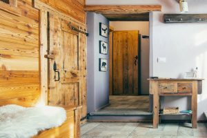 Ingresso hotel private spa chalet wood pragelato vialattea sestriere charme and luxury apartment for holidays