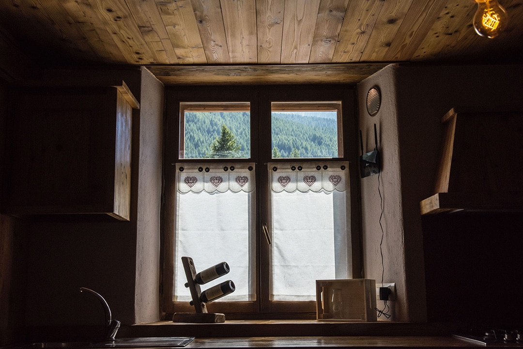 Casa appartamento vacanze a Pragelato Sestriere con vista montagne nella natura